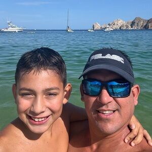 Meet your Posher, Andres